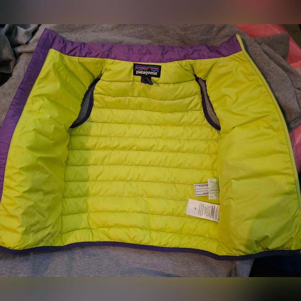Patagonia Violet Quilted Down Vest with Lime Accents, Girls 4T - Picture 4 of 5